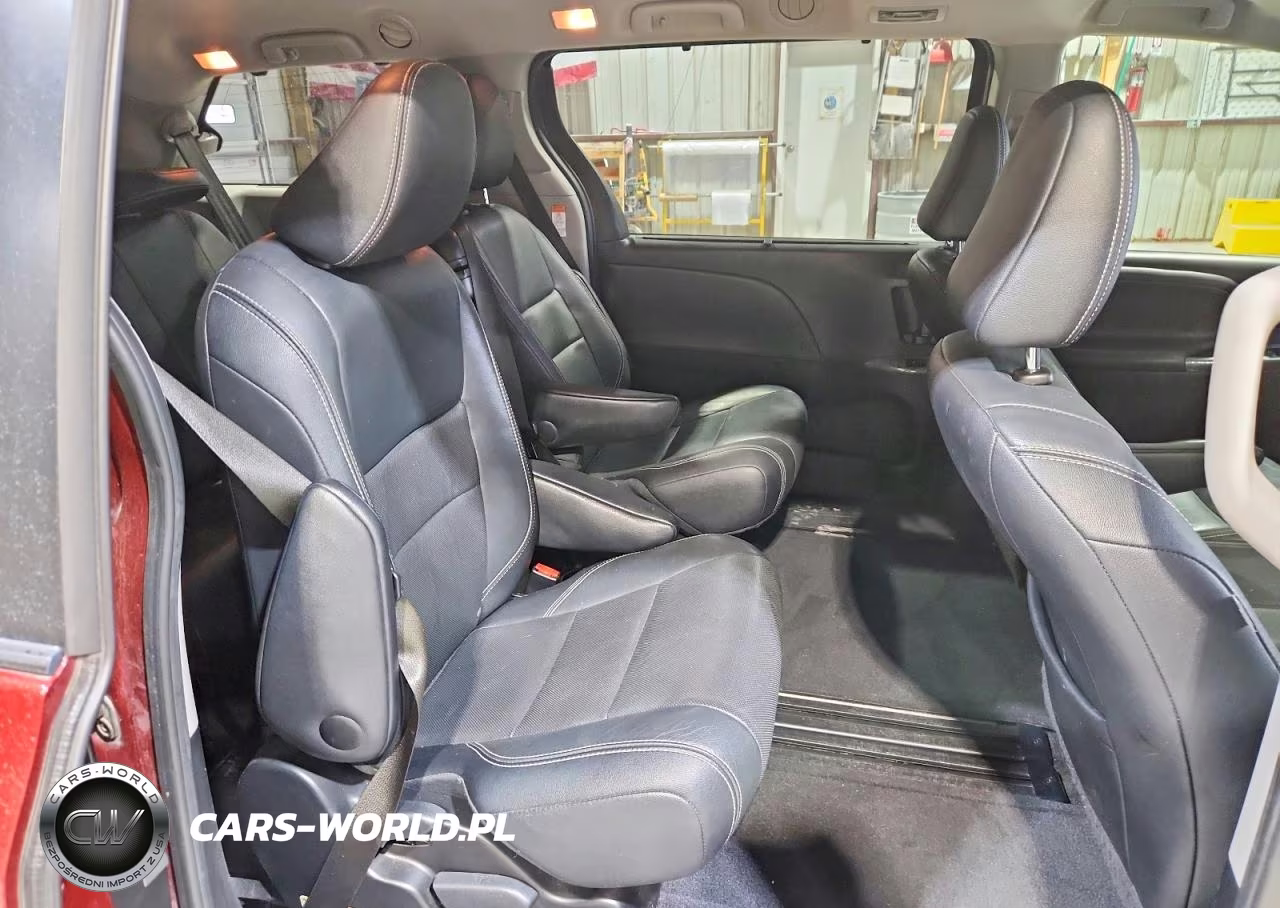 2015 Toyota Sienna Sport VIN:5TDXK3DC7FS579458 - 11