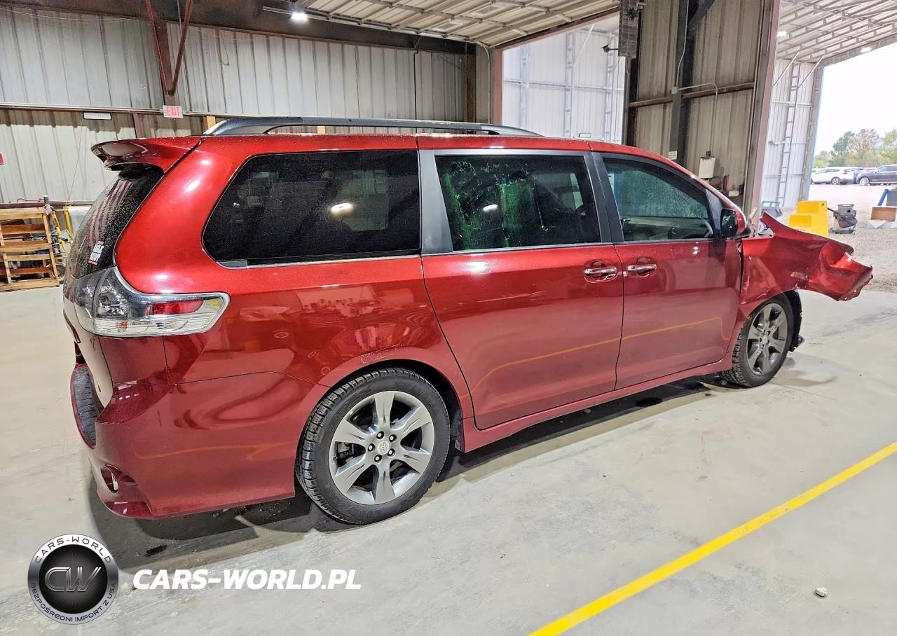 2015 Toyota Sienna Sport VIN:5TDXK3DC7FS579458 - 3