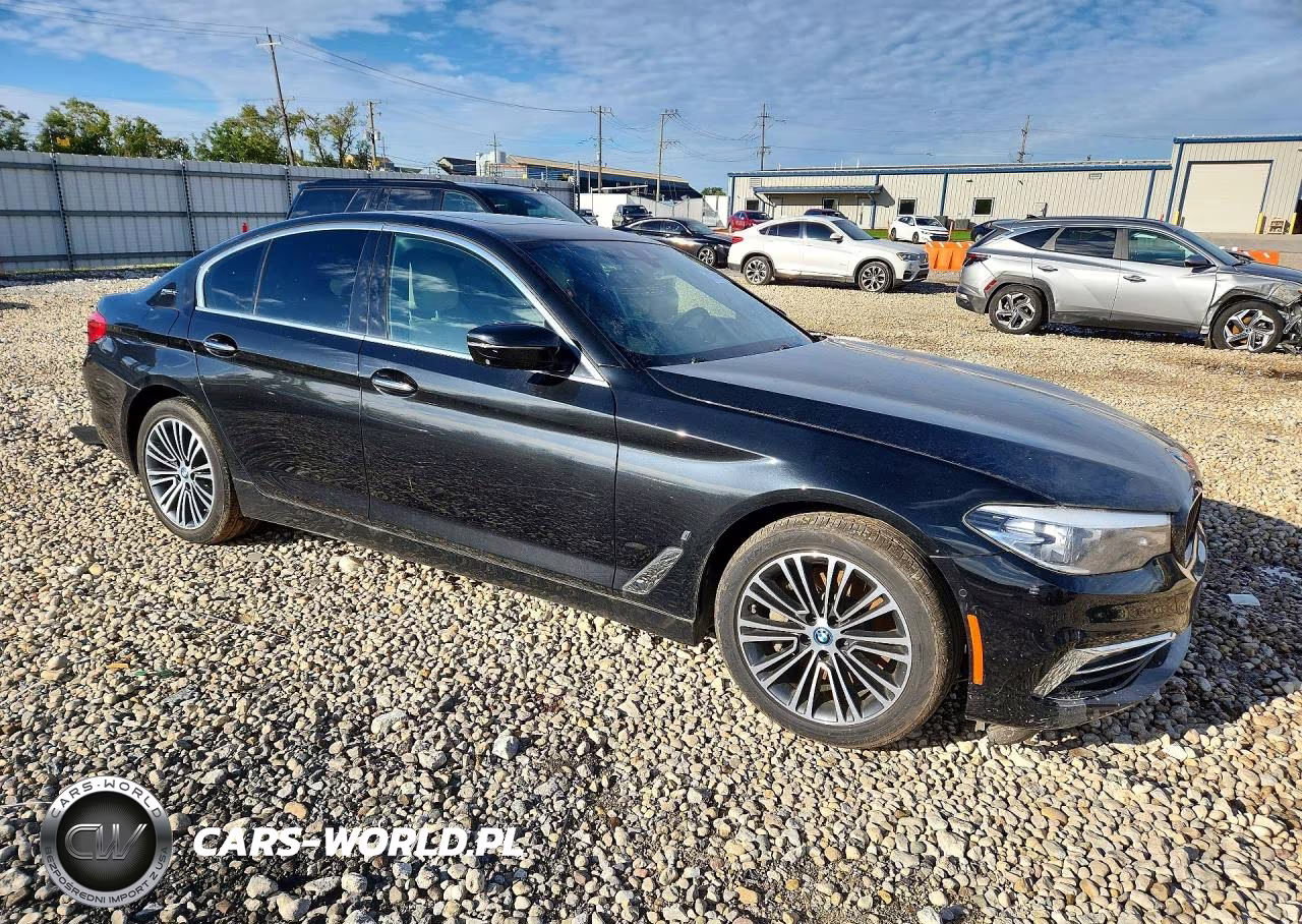 2018 BMW 530Xe VIN:WBAJB1C50JB083850 - 4