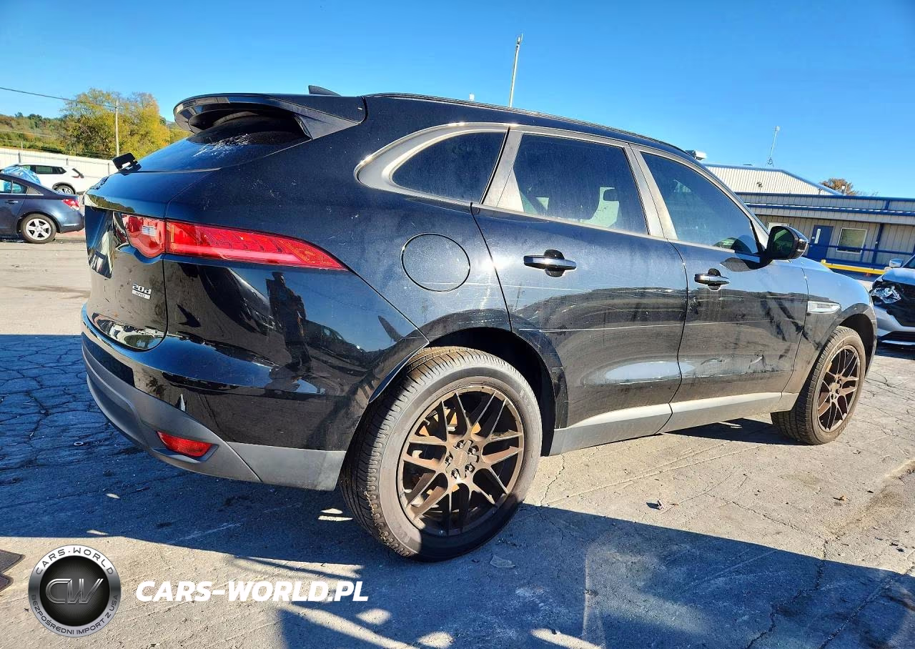 2018 Jaguar F-Pace Premium VIN:SADCJ2FN3JA241866 - 3