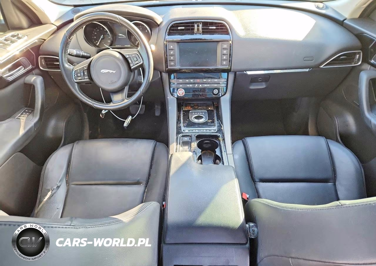 2018 Jaguar F-Pace Premium VIN:SADCJ2FN3JA241866 - 8