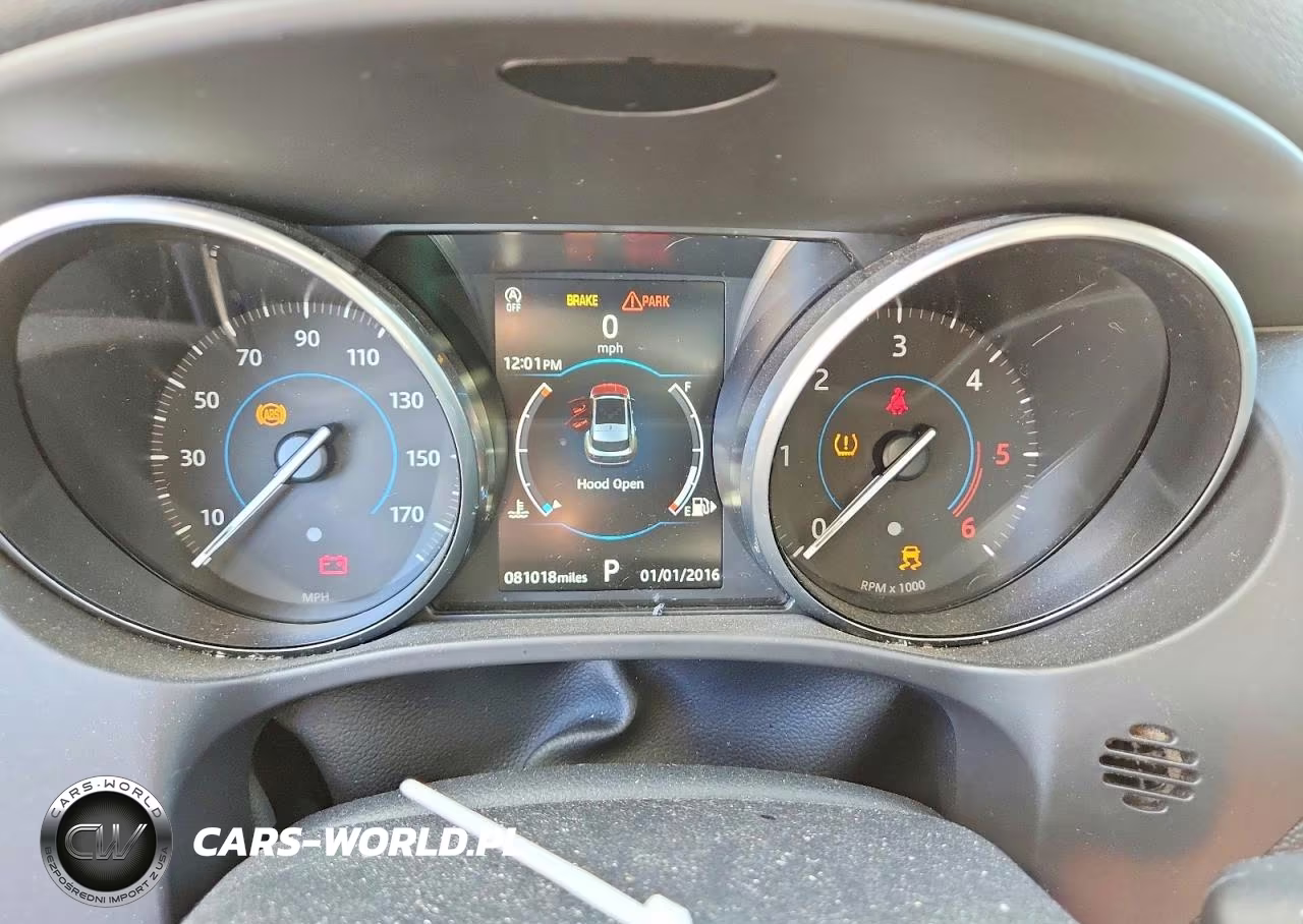 2018 Jaguar F-Pace Premium VIN:SADCJ2FN3JA241866 - 9