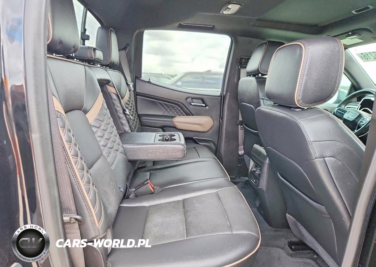 2025 GMC Canyon Denali VIN:1GTP2FEK2S1200266 - 10