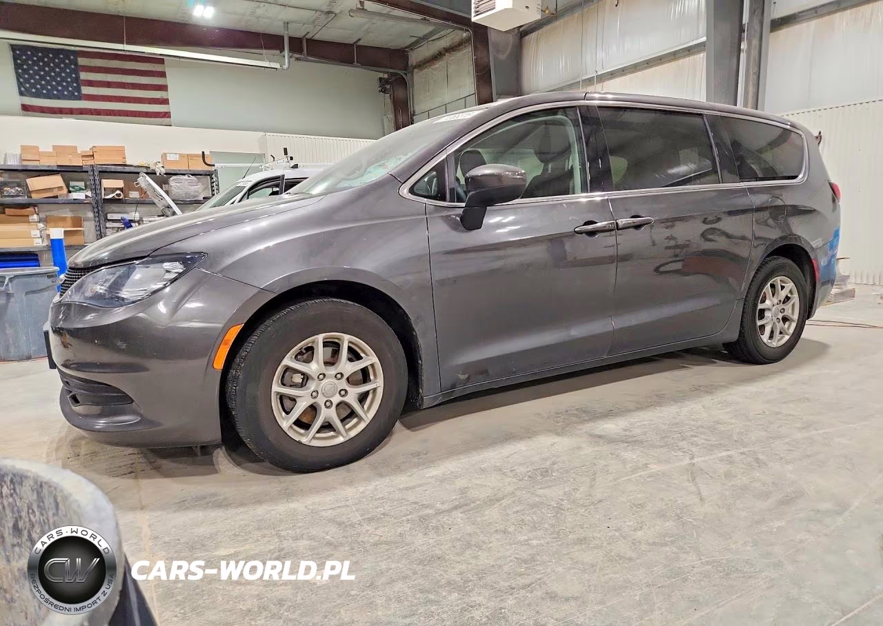 2017 Chrysler Pacifica Touring VIN:2C4RC1DG7HR805099 - 1