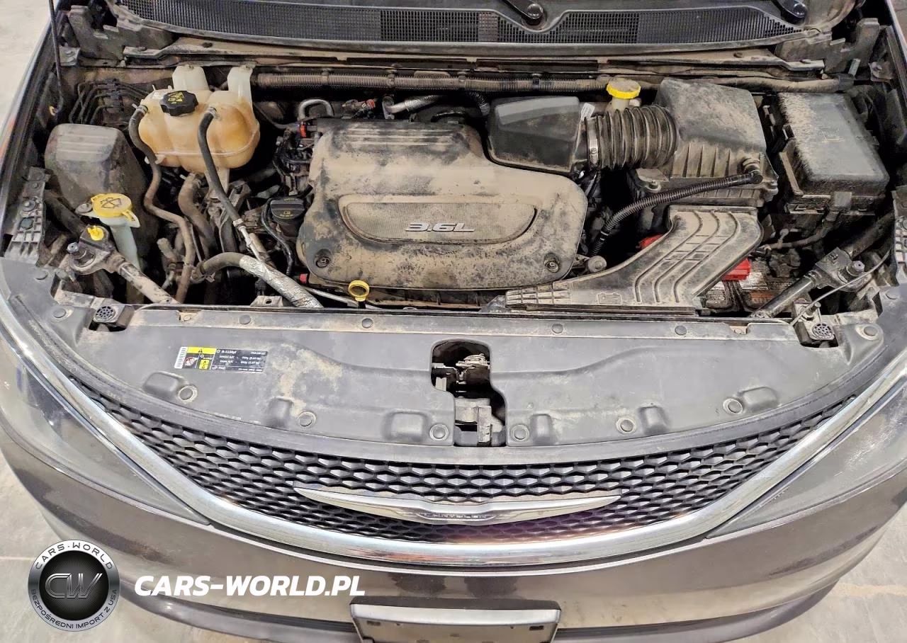 2017 Chrysler Pacifica Touring VIN:2C4RC1DG7HR805099 - 12