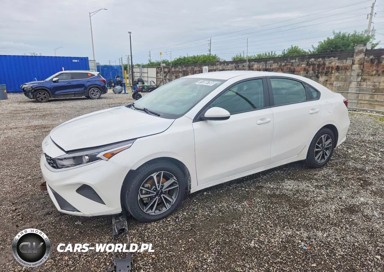 2023 Kia Forte Lxs VIN:3KPF24AD7PE583293 - 1