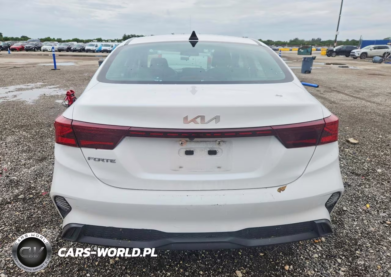 2023 Kia Forte Lxs VIN:3KPF24AD7PE583293 - 6