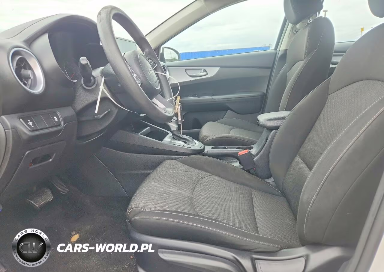 2023 Kia Forte Lxs VIN:3KPF24AD7PE583293 - 7