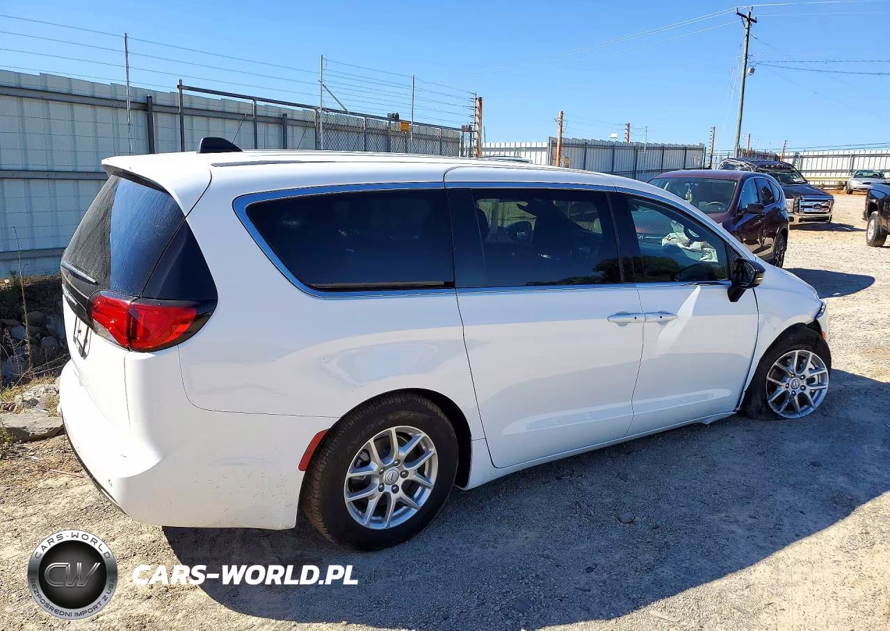 2026 Chrysler Voyager Lx VIN:2C4RC1CG5TR158485 - 3