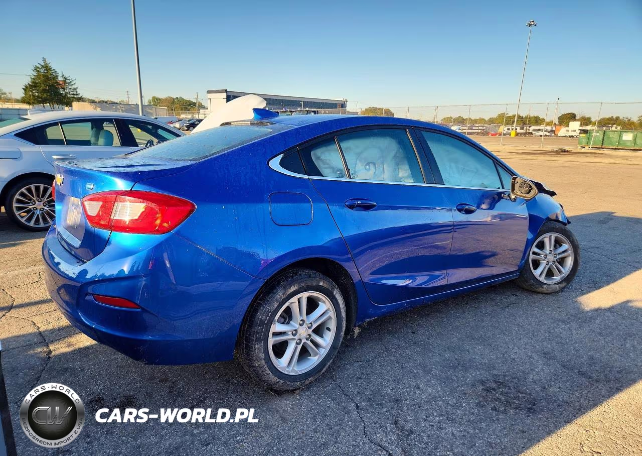 2018 Chevrolet Cruze Lt VIN:1G1BH5SE4J7239950 - 3