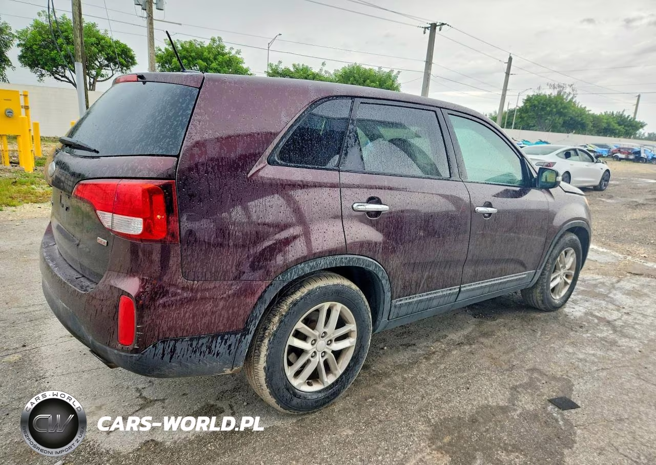 2014 Kia Sorento Lx VIN:5XYKT4A60EG428341 - 3