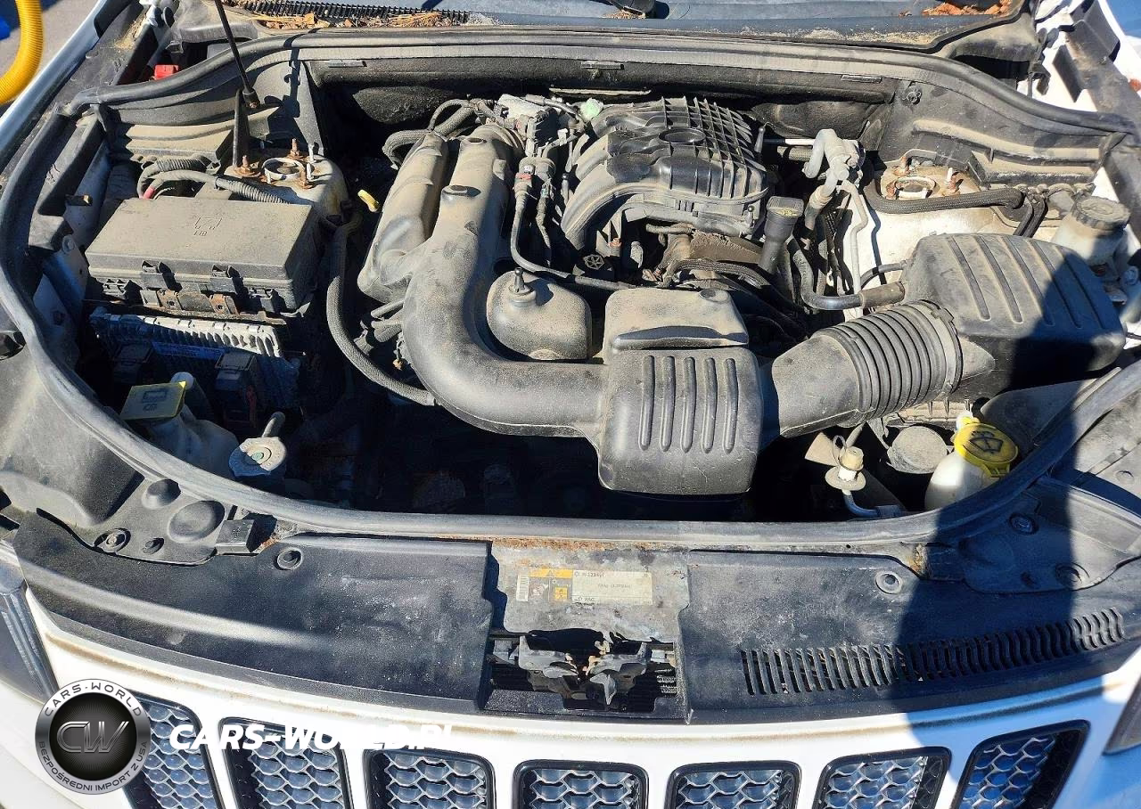 2015 Jeep Grand Cherokee Laredo VIN:1C4RJFAG8FC676187 - 11