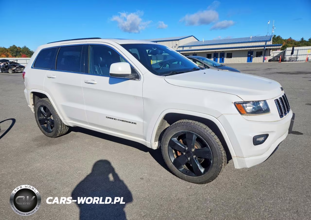 2015 Jeep Grand Cherokee Laredo VIN:1C4RJFAG8FC676187 - 4