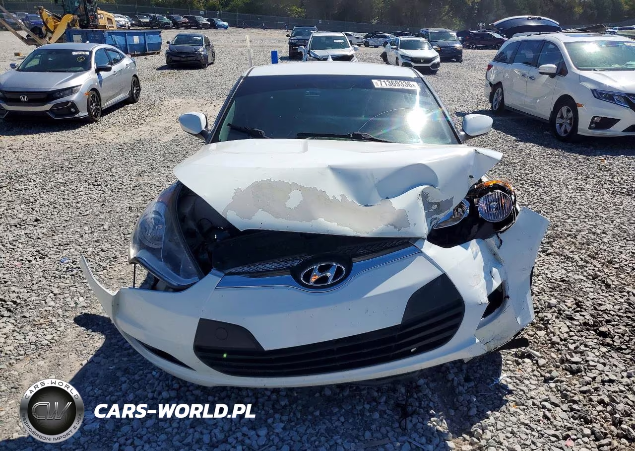 2017 Hyundai Veloster Base VIN:KMHTC6AD3HU306067 - 5