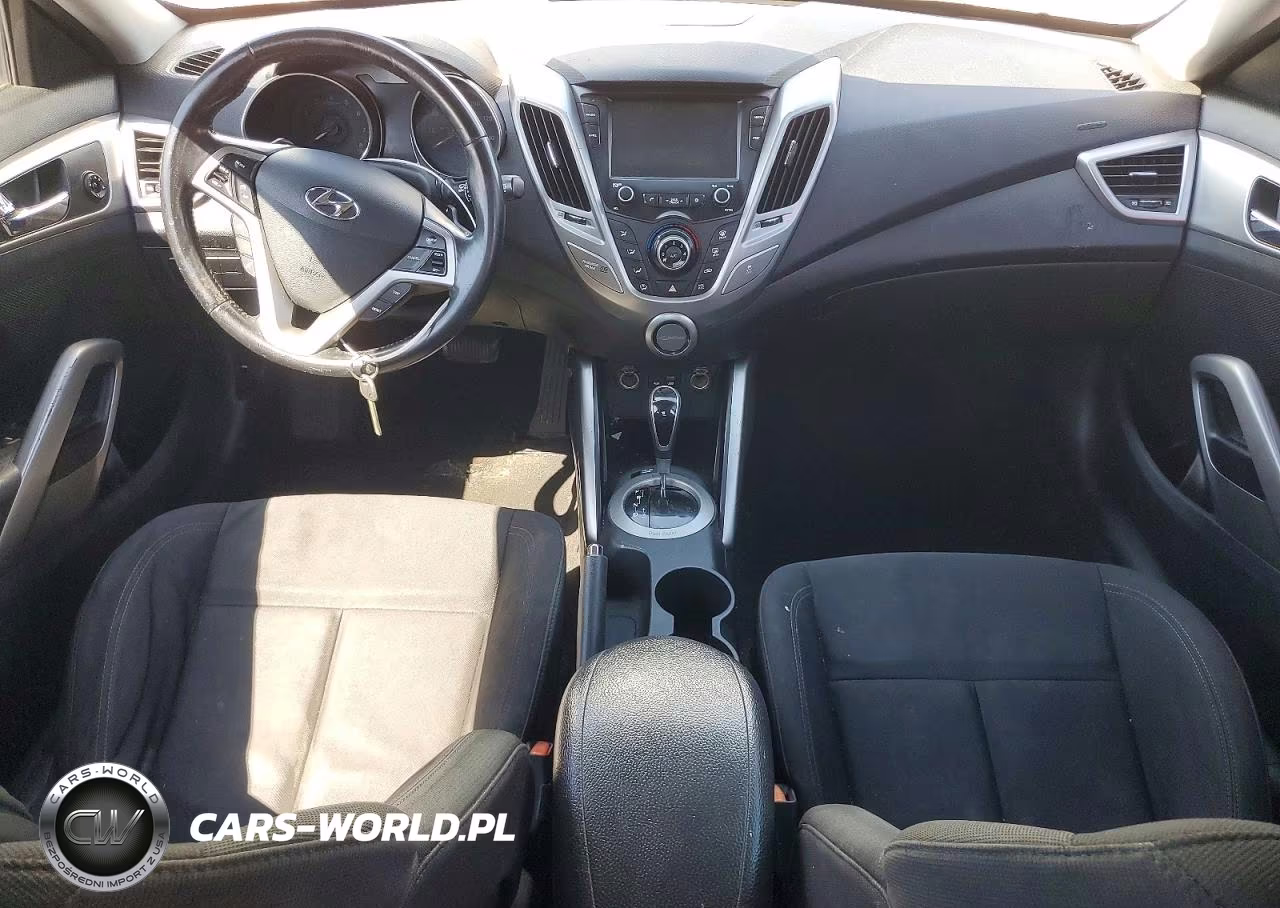 2017 Hyundai Veloster Base VIN:KMHTC6AD3HU306067 - 8