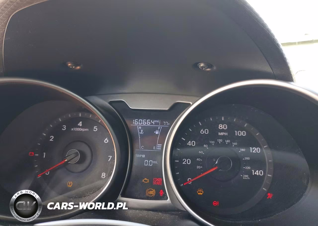 2017 Hyundai Veloster Base VIN:KMHTC6AD3HU306067 - 9