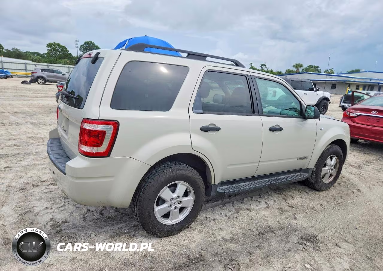 2008 Ford Escape Xlt VIN:1FMCU03158KB59954 - 3