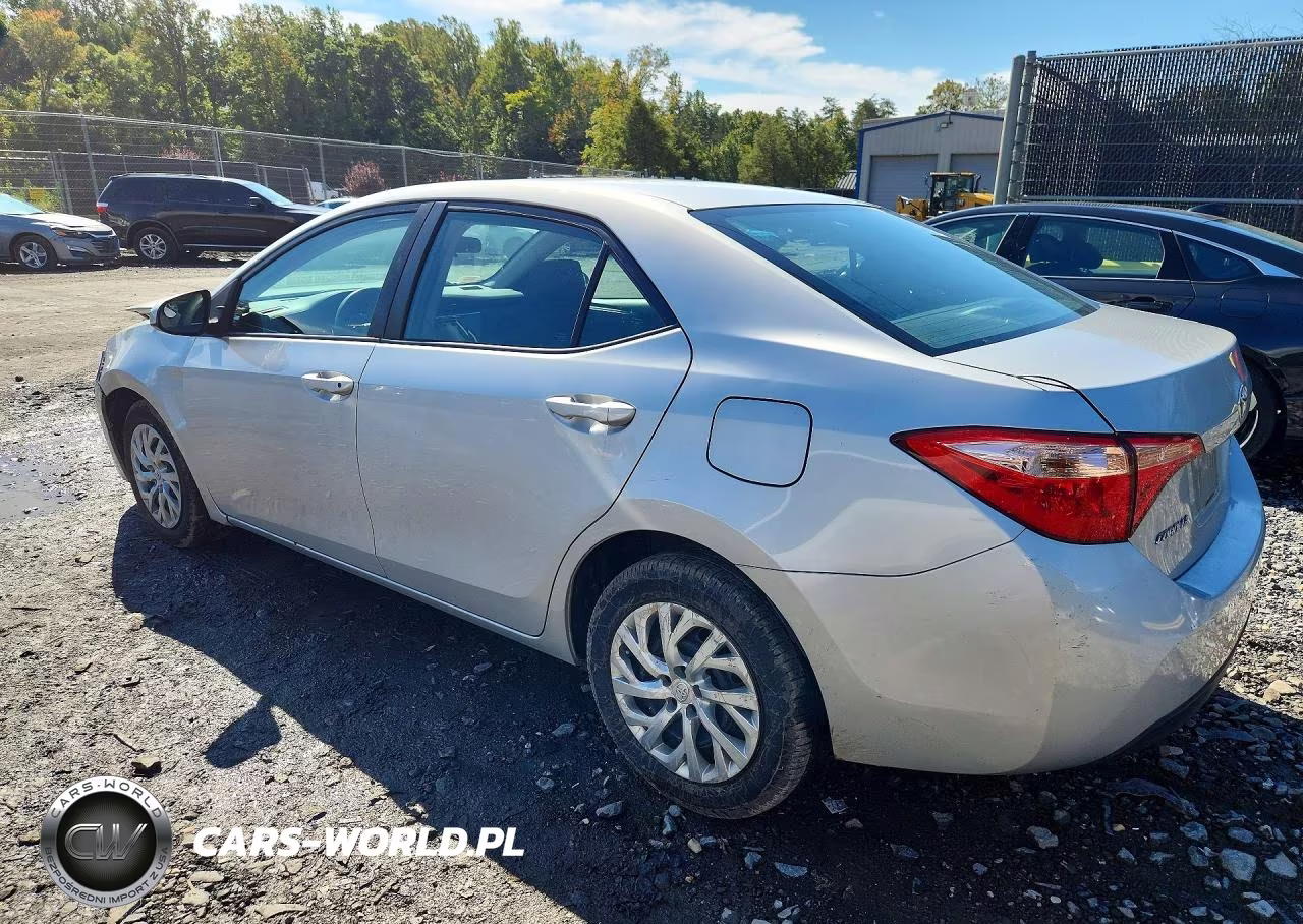 2017 Toyota Corolla Le VIN:2T1BURHEXHC820119 - 2
