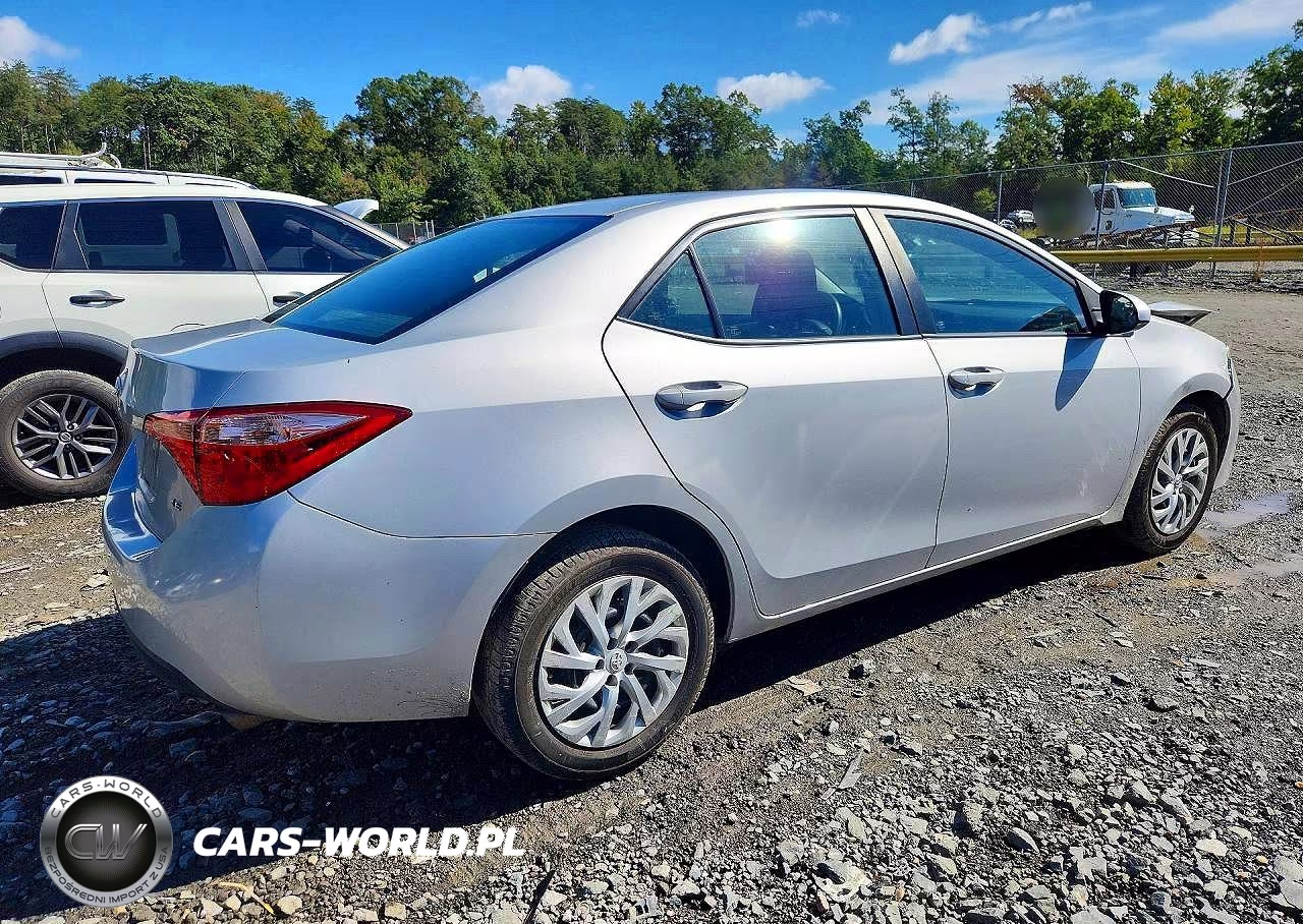 2017 Toyota Corolla Le VIN:2T1BURHEXHC820119 - 3