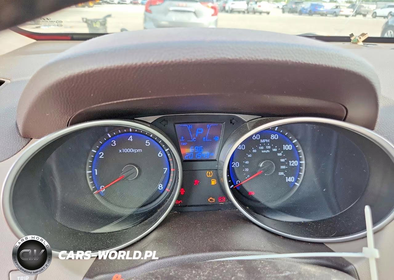 2011 Hyundai Tucson Gls VIN:KM8JU3AC5BU174219 - 9