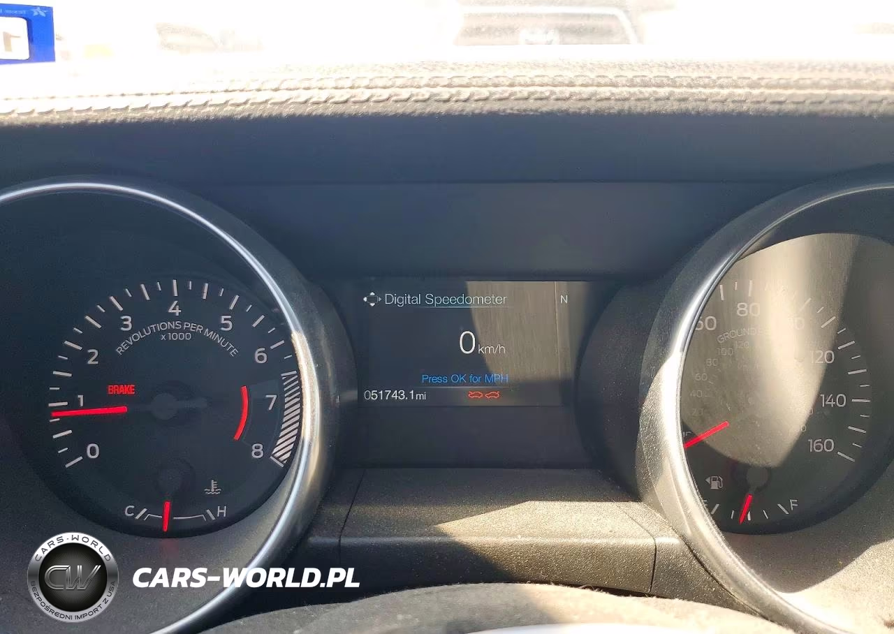 2018 Ford Mustang VIN:1FA6P8TH9J5113820 - 9