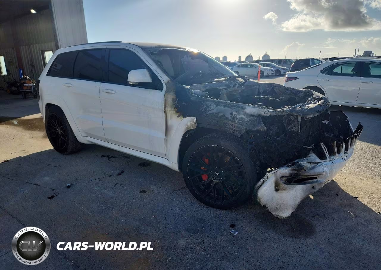 2015 Jeep Grand Cherokee Srt-8 VIN:1C4RJFDJ6FC171725 - 4