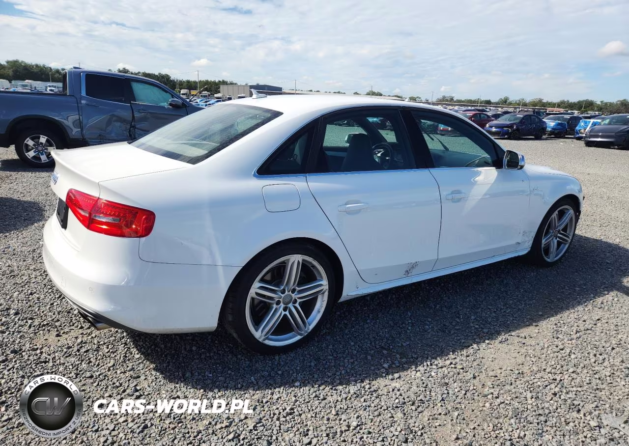 2013 Audi S4 Premium Plus VIN:WAUBGAFLXDA050073 - 3