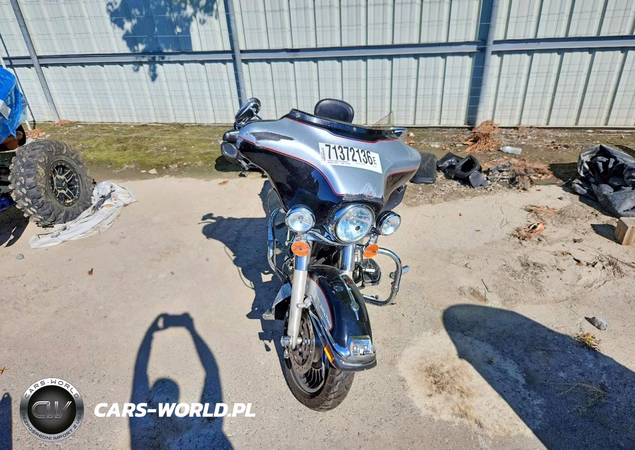 2010 Harley-Davidson Flhtcu VIN:1HD1FC41XAB612623 - 5