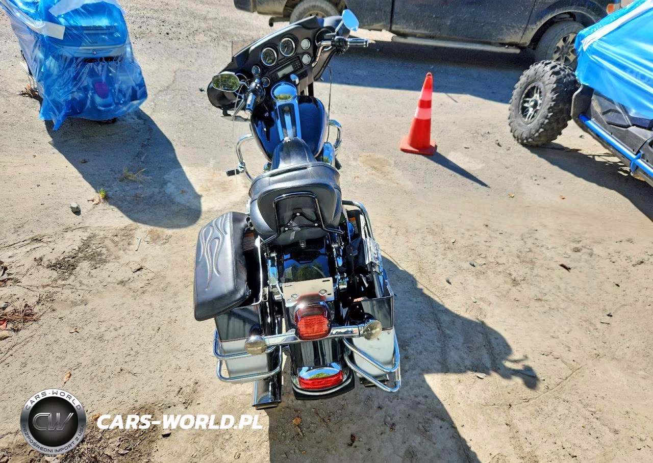 2010 Harley-Davidson Flhtcu VIN:1HD1FC41XAB612623 - 6