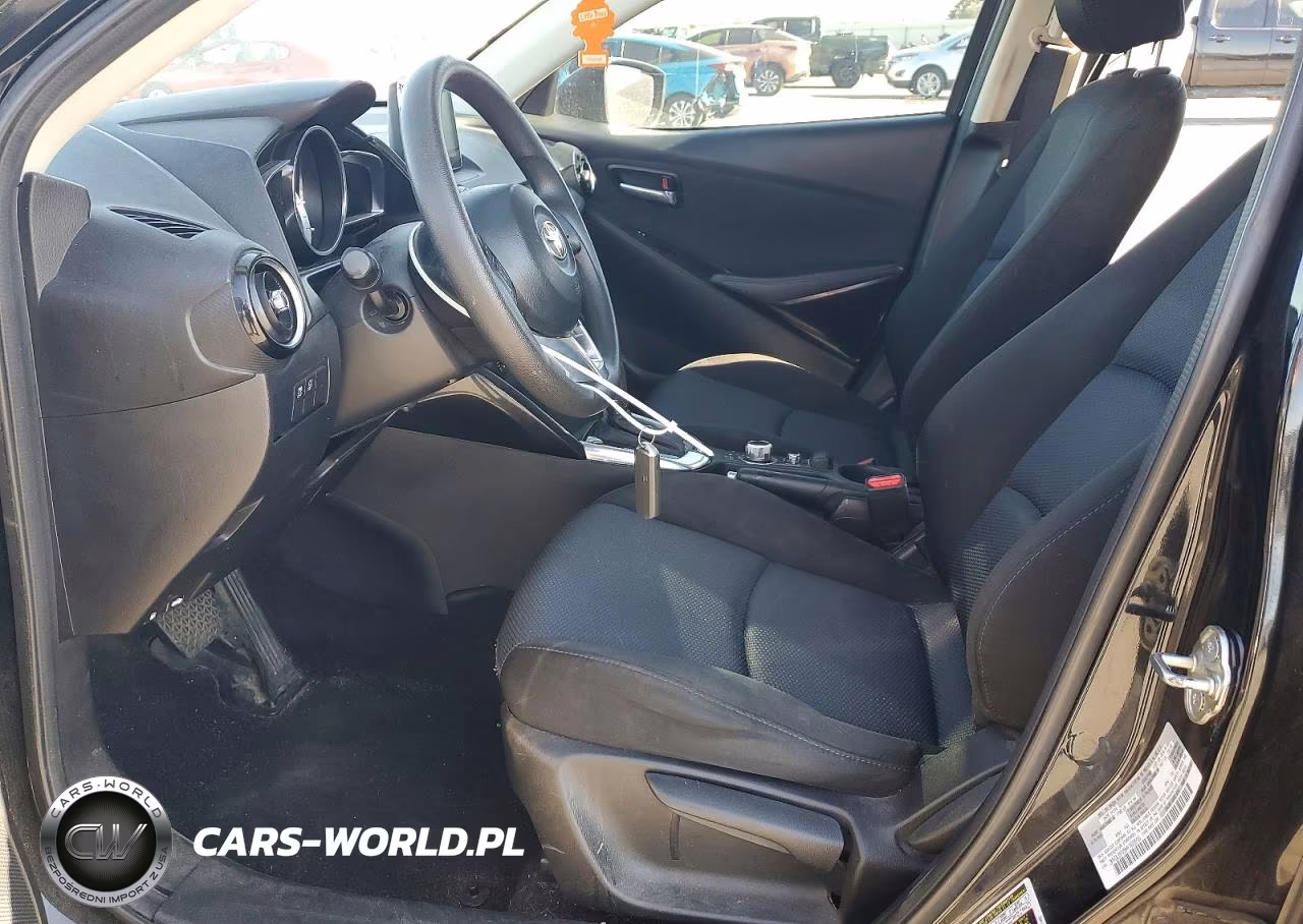 2017 Toyota Yaris Ia Base VIN:3MYDLBYV5HY161516 - 7