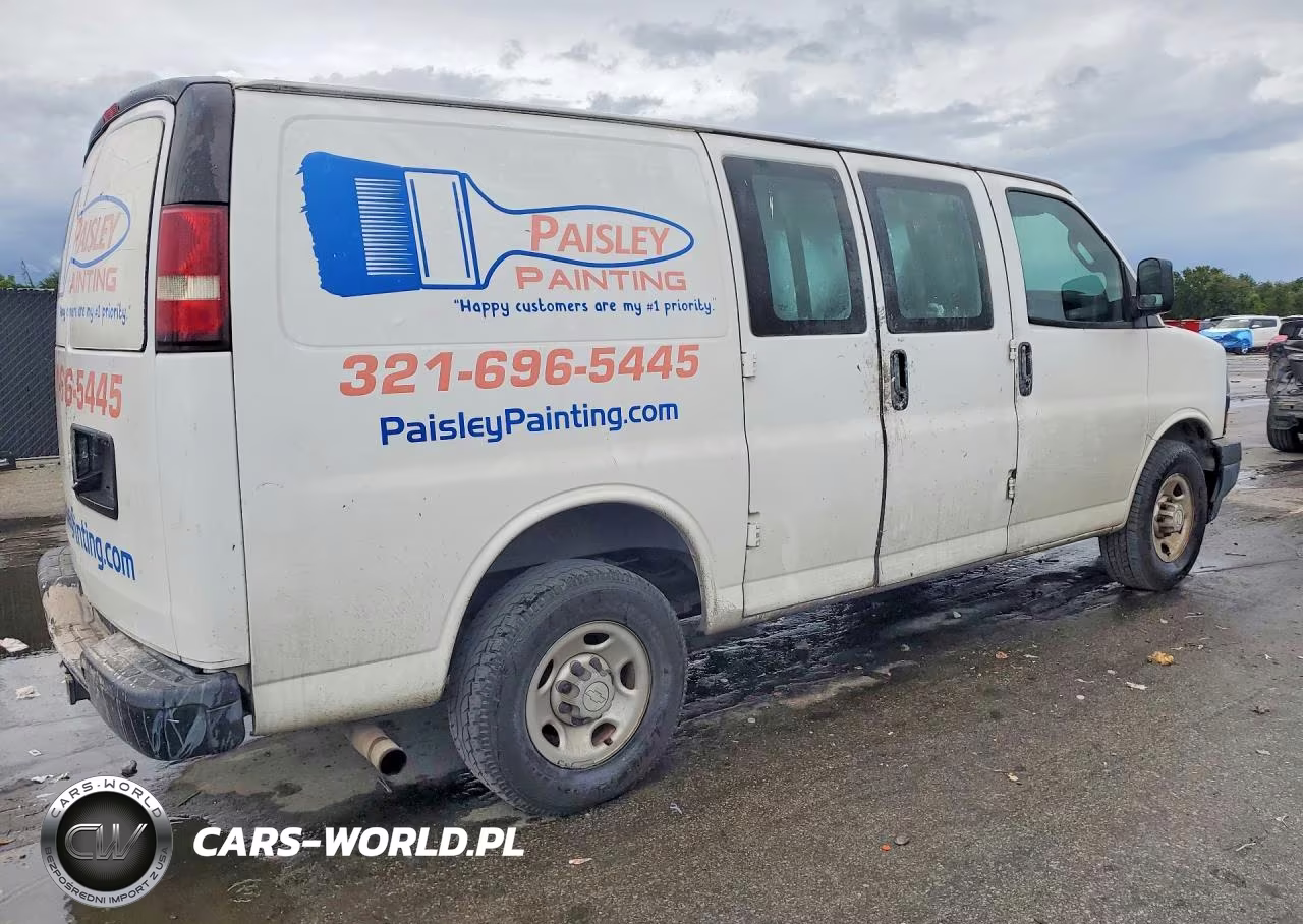 2018 Chevrolet Express 2500 Cargo Delivery Van VIN:1GCWGAFGXJ1192362 - 3