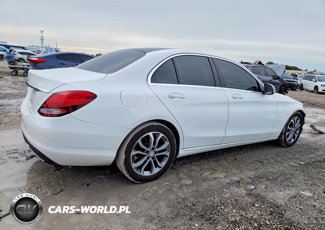 2017 Mercedes-Benz C 300 VIN:55SWF4JB4HU206112 - 3