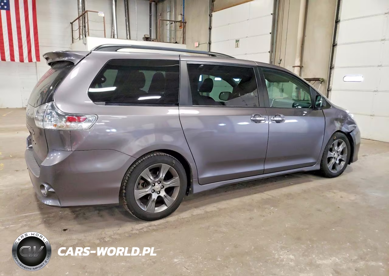 2015 Toyota Sienna Sport VIN:5TDXK3DC8FS646679 - 3
