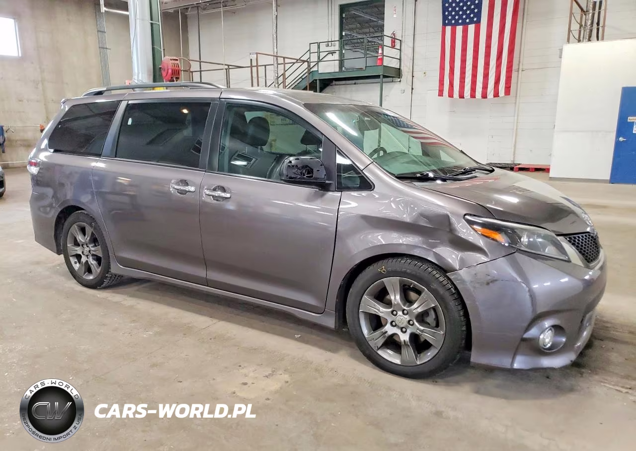 2015 Toyota Sienna Sport VIN:5TDXK3DC8FS646679 - 4