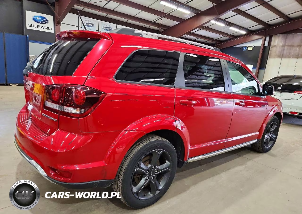 2018 Dodge Journey Crossroad VIN:3C4PDDGG0JT371175 - 3