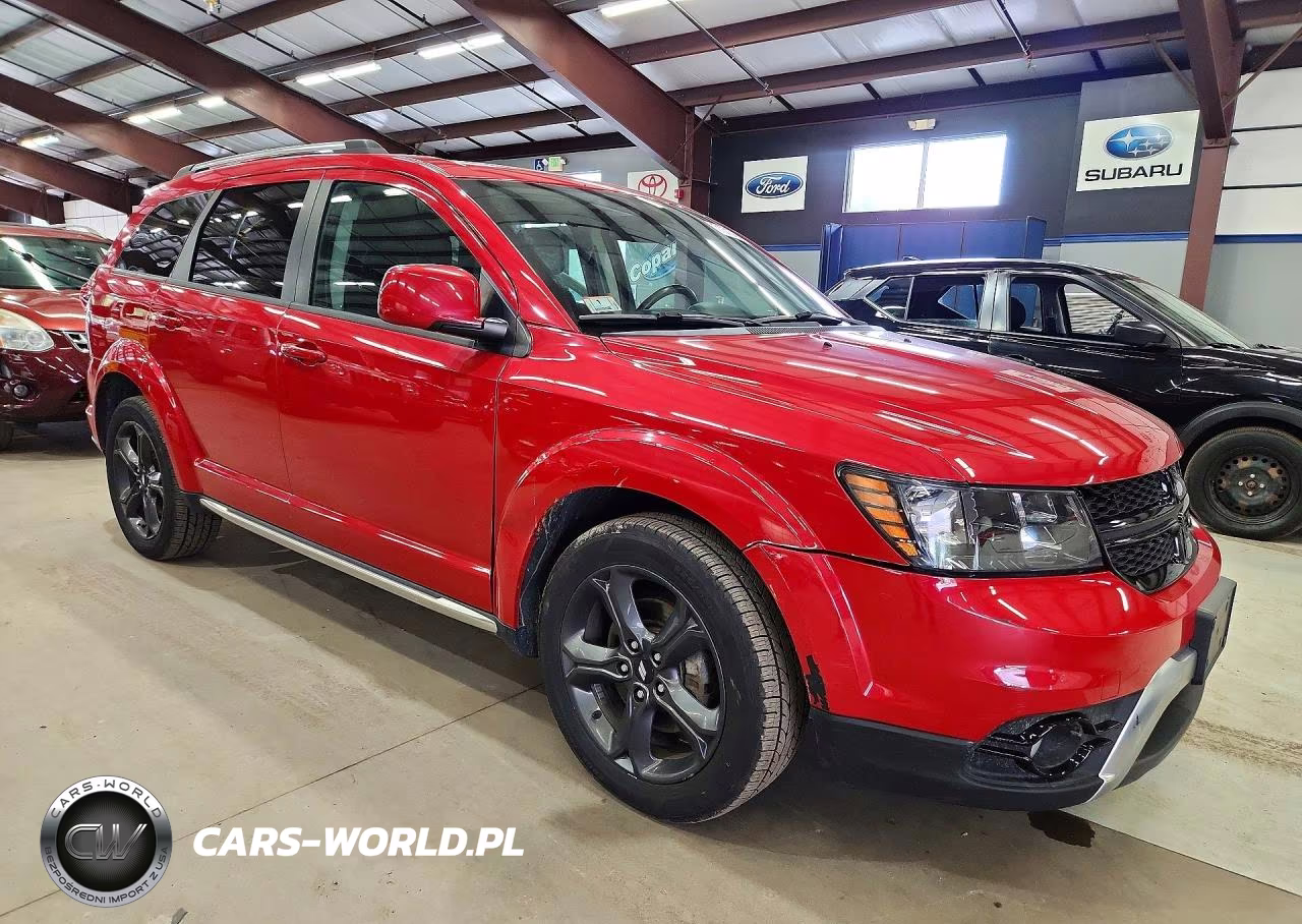 2018 Dodge Journey Crossroad VIN:3C4PDDGG0JT371175 - 4