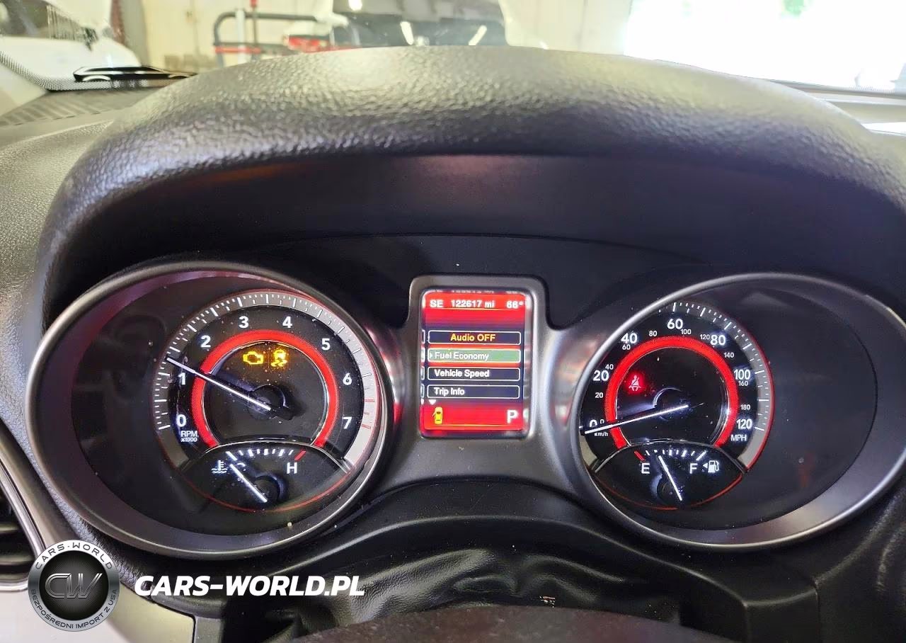 2018 Dodge Journey Crossroad VIN:3C4PDDGG0JT371175 - 9