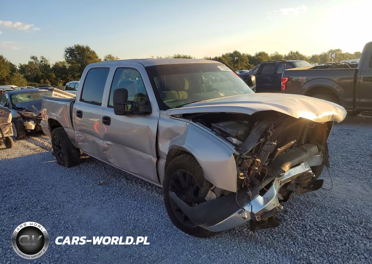 2005 Chevrolet Silverado C1500 VIN:2GCEC13TX51257106 - 4