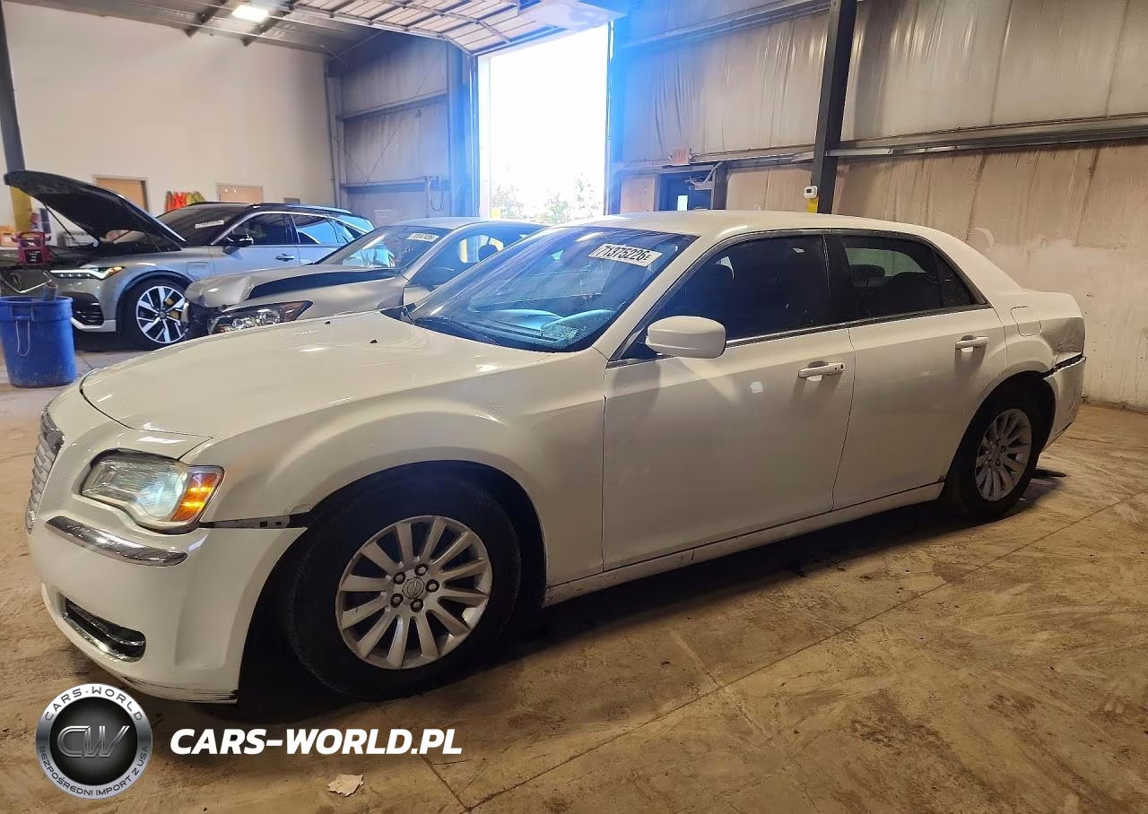 2012 Chrysler 300 VIN:2C3CCAAG6CH205946 - 1