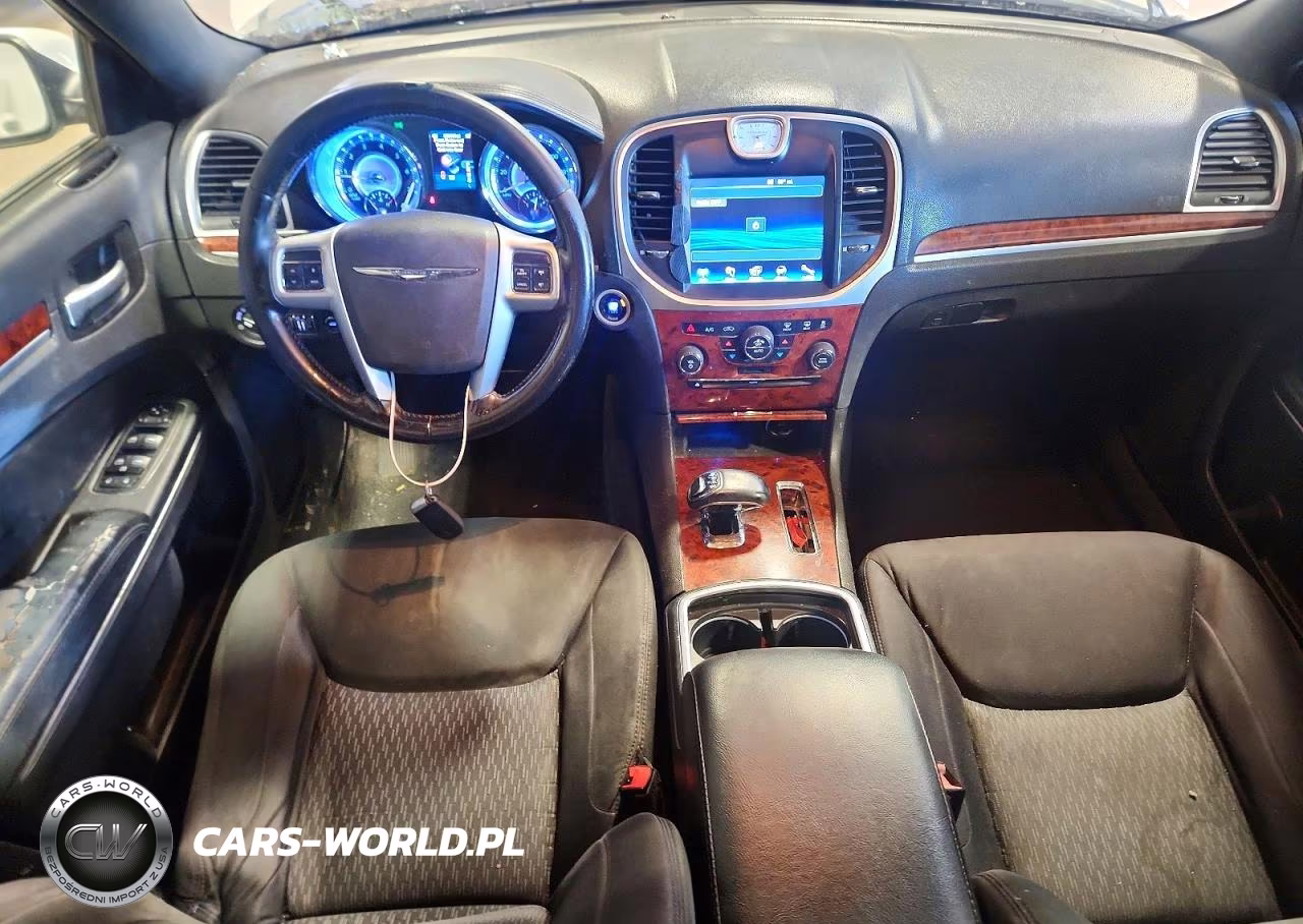 2012 Chrysler 300 VIN:2C3CCAAG6CH205946 - 8