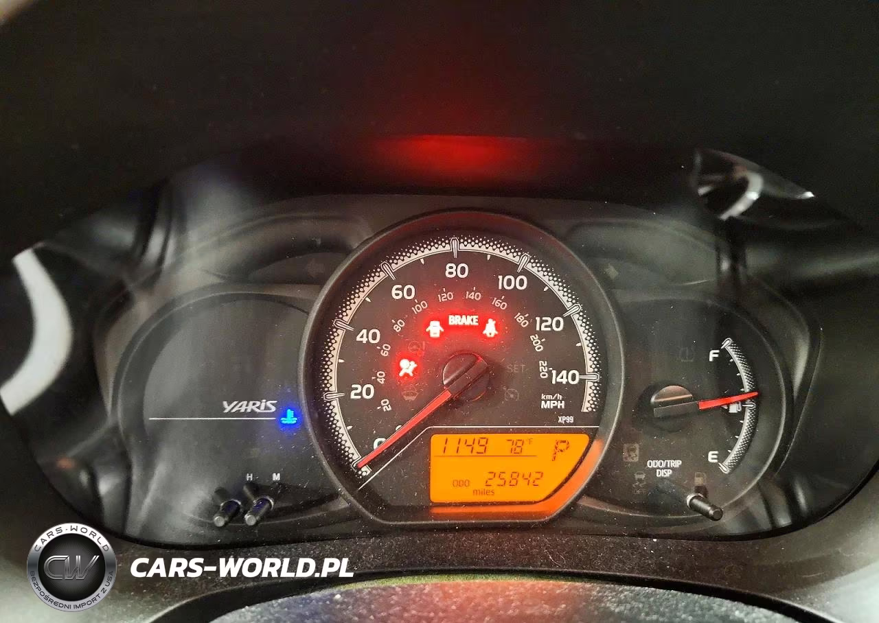 2015 Toyota Yaris 3-Door L VIN:VNKJTUD38FA022202 - 9