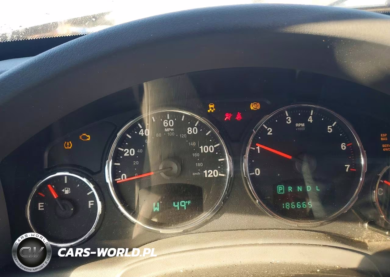 2008 Jeep Liberty Sport VIN:1J8GN28KX8W270470 - 9