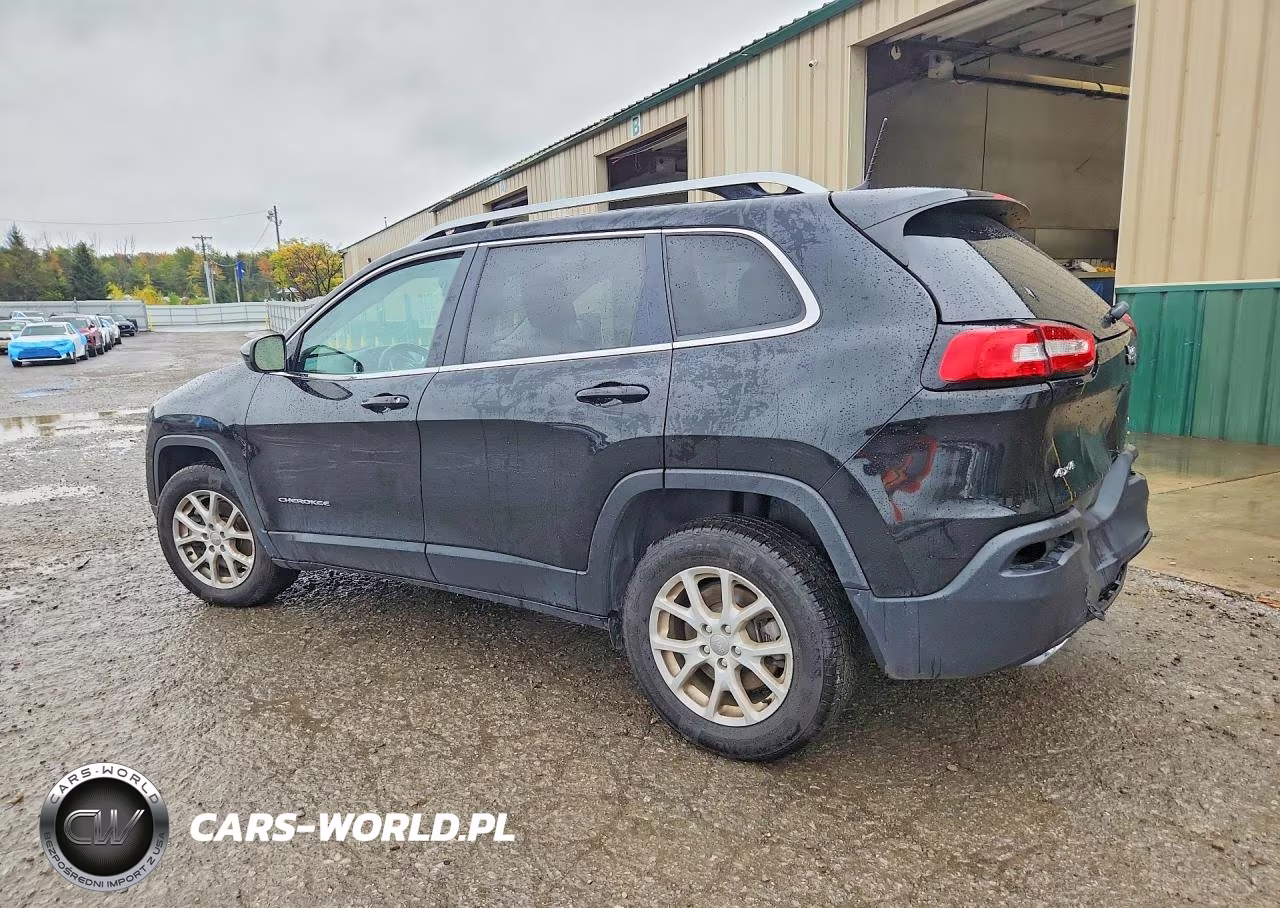2018 Jeep Cherokee Latitude Plus VIN:1C4PJMLX0JD508121 - 2