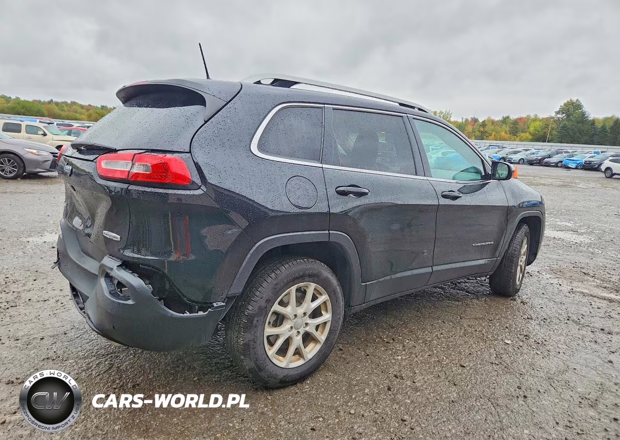2018 Jeep Cherokee Latitude Plus VIN:1C4PJMLX0JD508121 - 3