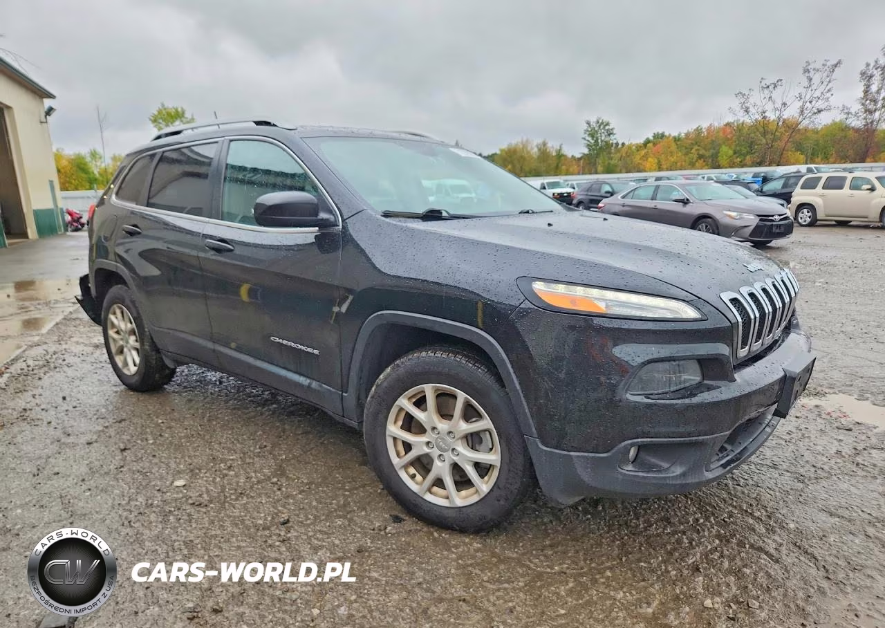 2018 Jeep Cherokee Latitude Plus VIN:1C4PJMLX0JD508121 - 4