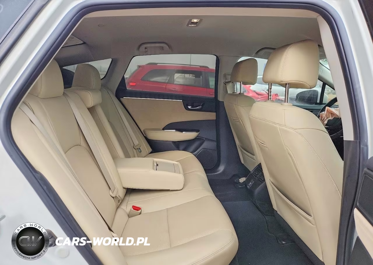 2018 Honda Clarity Touring VIN:JHMZC5F36JC005487 - 10