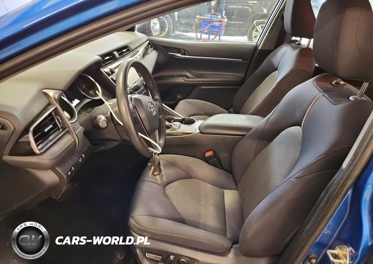 2019 Toyota Camry Le VIN:4T1B11HK9KU279537 - 7