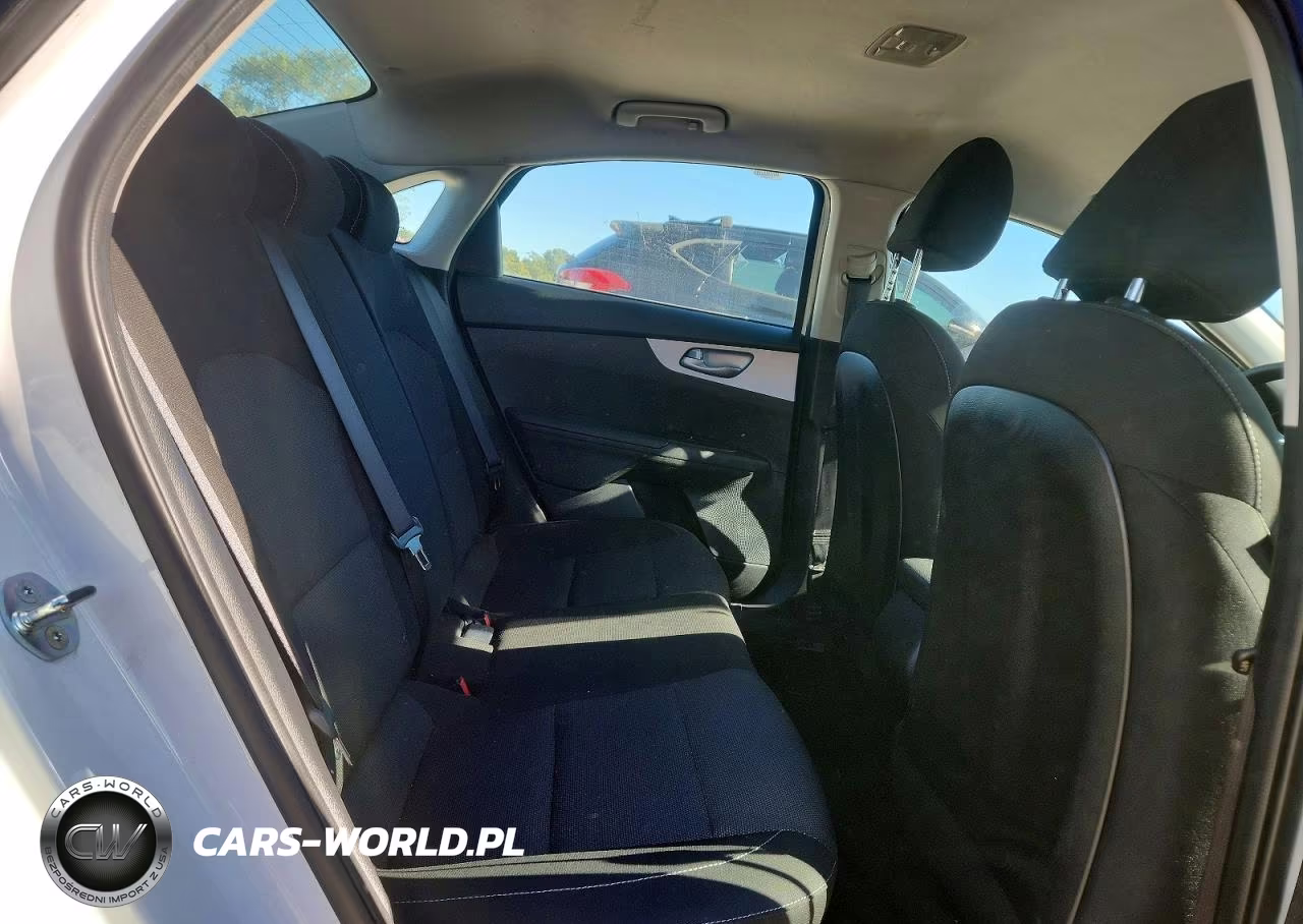 2024 Kia Forte Lxs VIN:3KPF24AD6RE757230 - 10