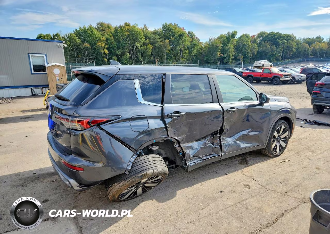 2026 Mitsubishi Outlander Se VIN:JA4J4VAB3TZ052173 - 3