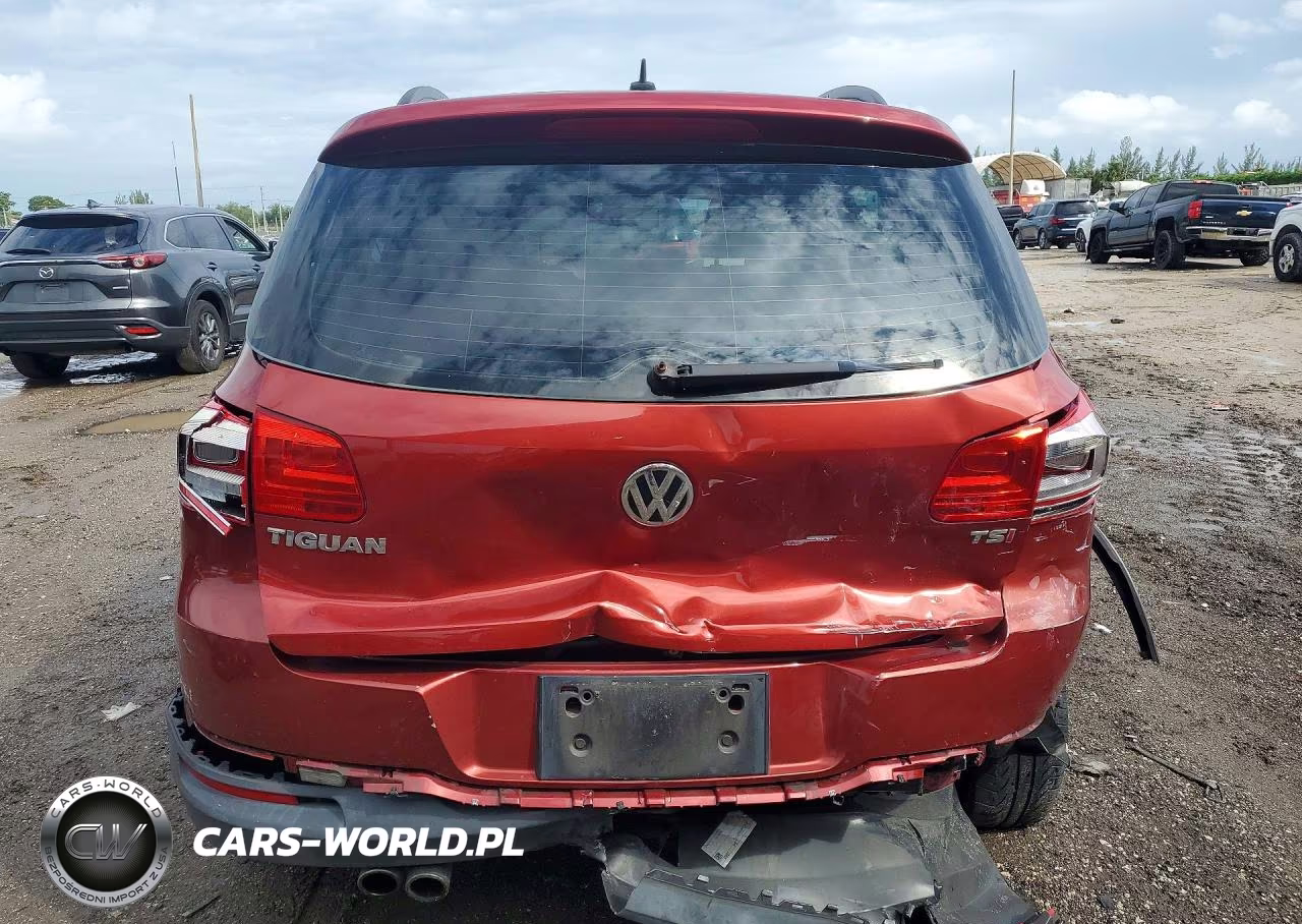 2016 Volkswagen Tiguan S VIN:WVGAV7AX9GW040719 - 6